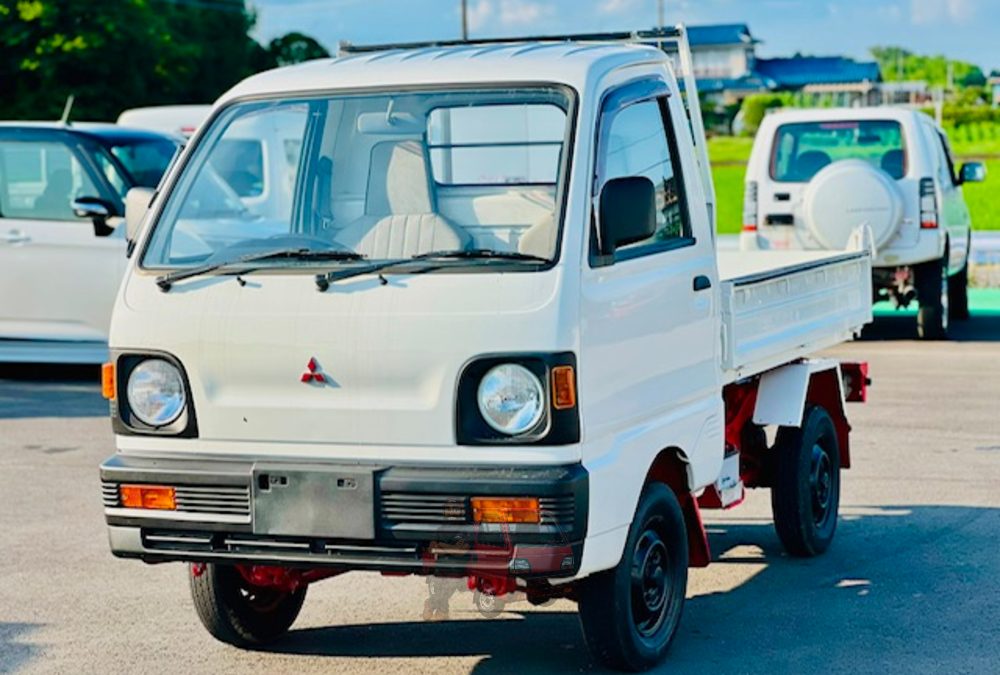 Mitsubishi Minicab | Dump 1992 — high-resolution Shaza photography
