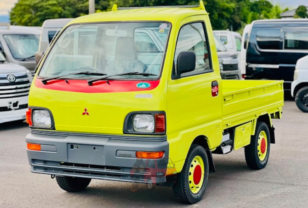 1997 Mitsubishi Minicab Truck 4WD photo 8