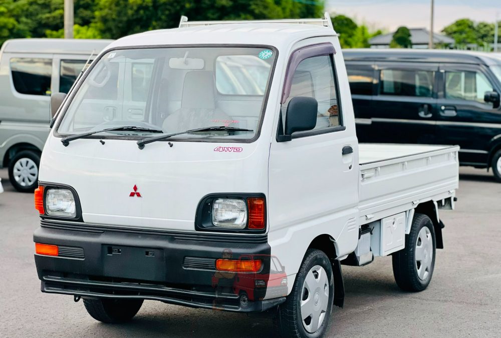 1994 Mitsubishi Minicab Truck 4WD photo 4