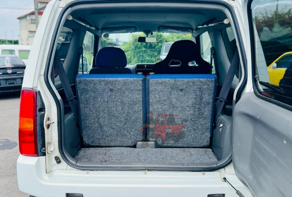 2001 Suzuki Jimny photo 10