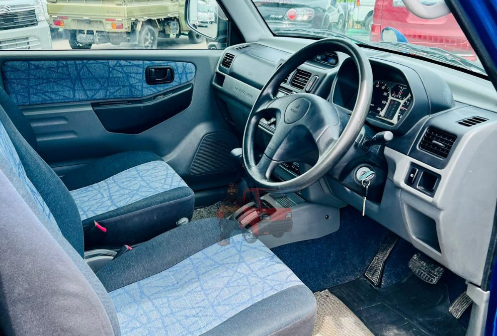 1998 Mitsubishi Pajero Mini 4WD photo 11