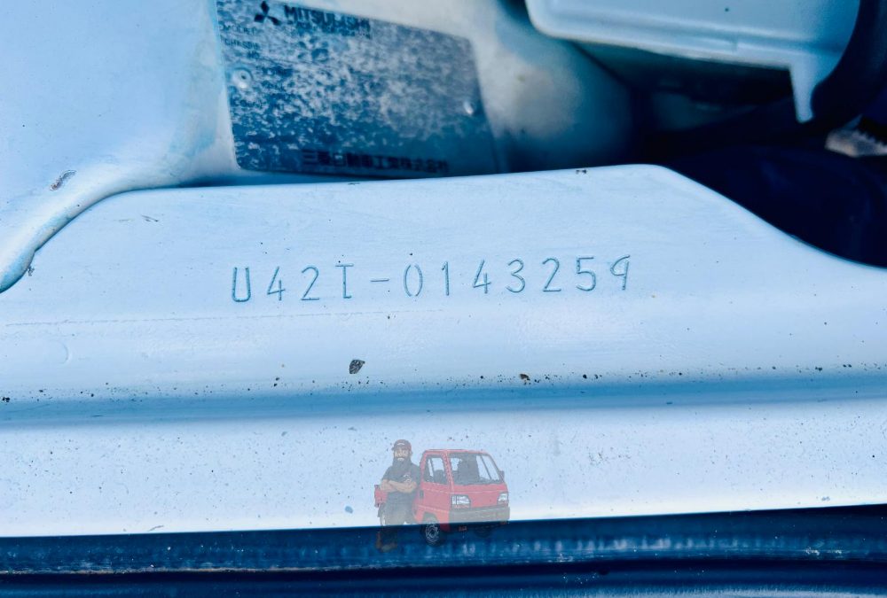 1993 Mitsubishi Minicab Truck 4WD photo 2