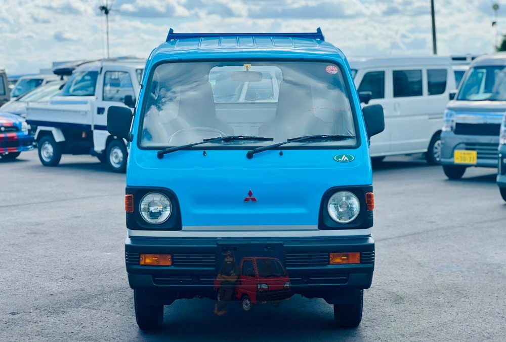 1993 Mitsubishi Minicab Truck 4WD photo 3