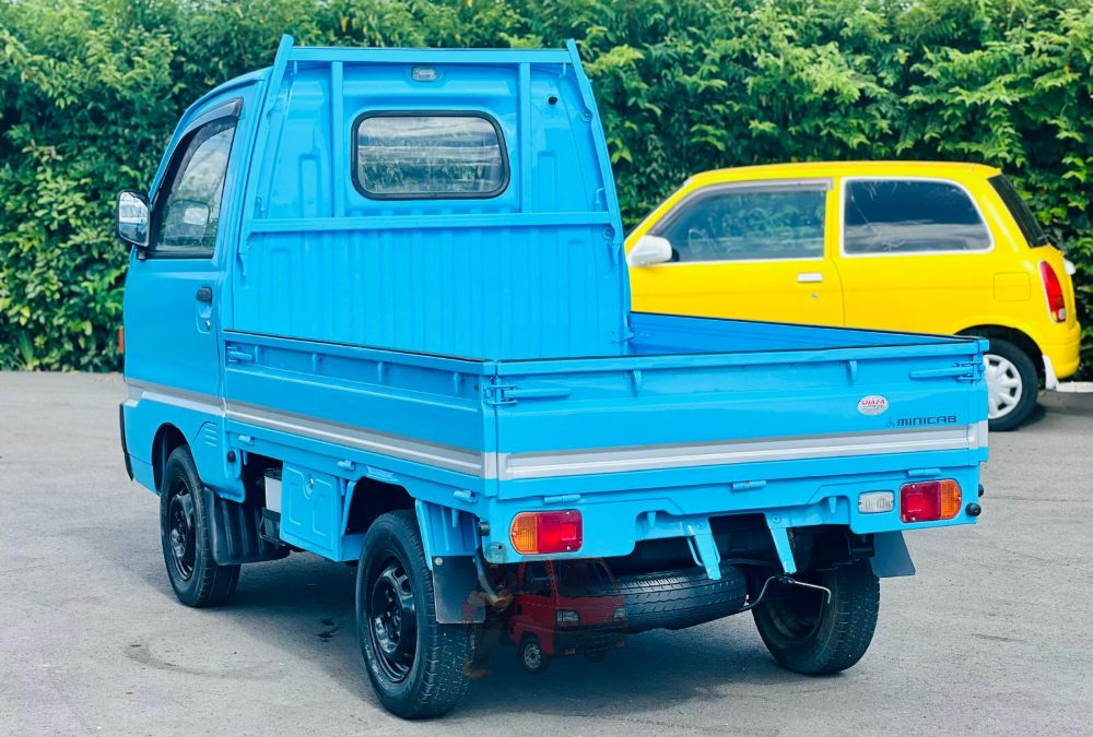 1993 Mitsubishi Minicab Truck 4WD photo 7