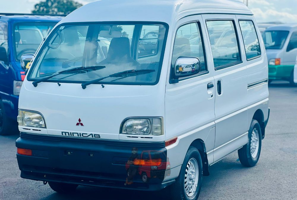 1998 Mitsubishi Minicab Van VX photo 4