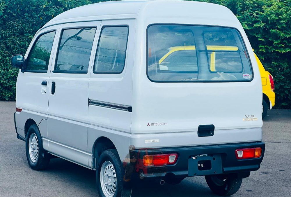 1998 Mitsubishi Minicab Van VX photo 5