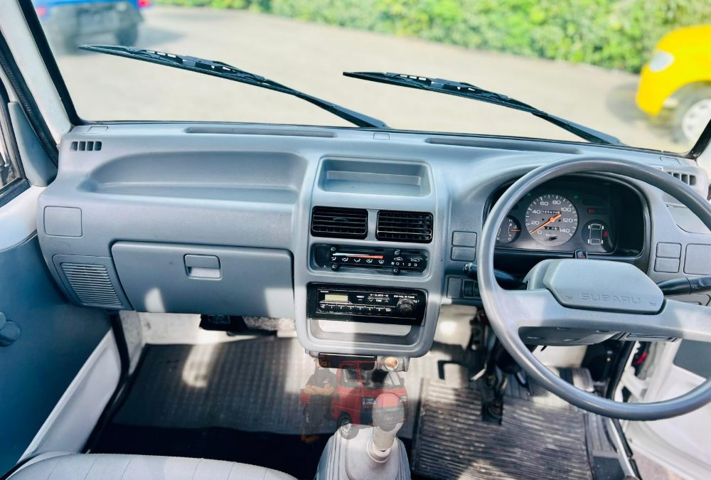 1995 Subaru Sambar Truck 4WD photo 10