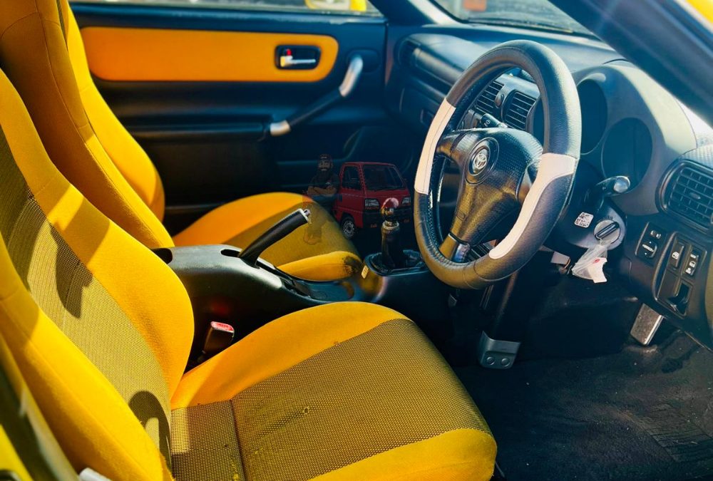 1999 Toyota MR-S (ZZW30) - 1.8L Manual Convertible photo 11
