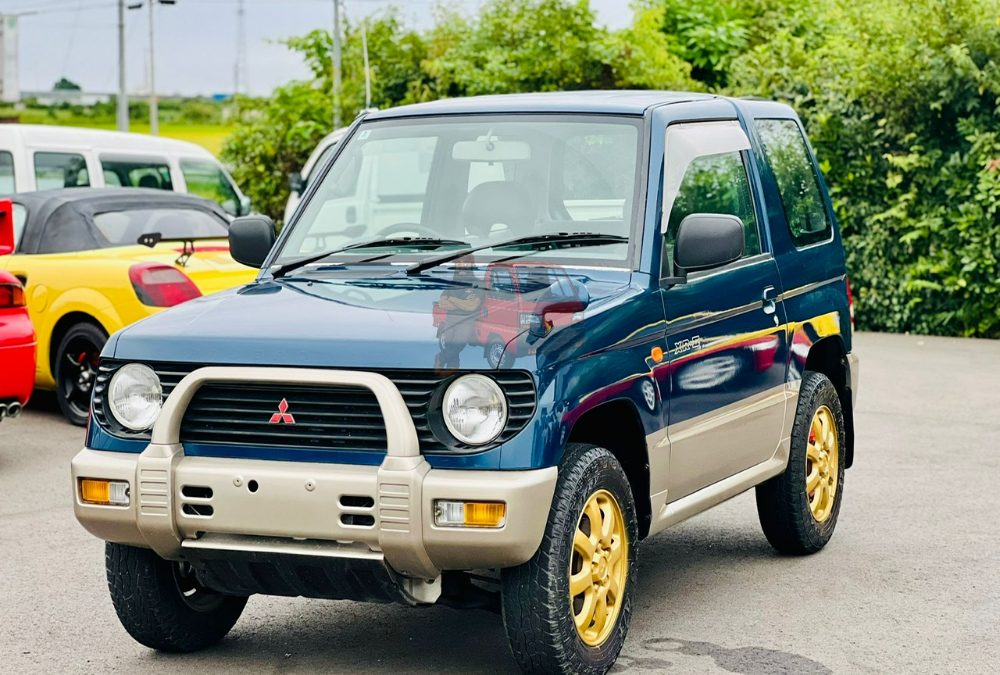 1998 Mitsubishi Pajero Mini photo 9