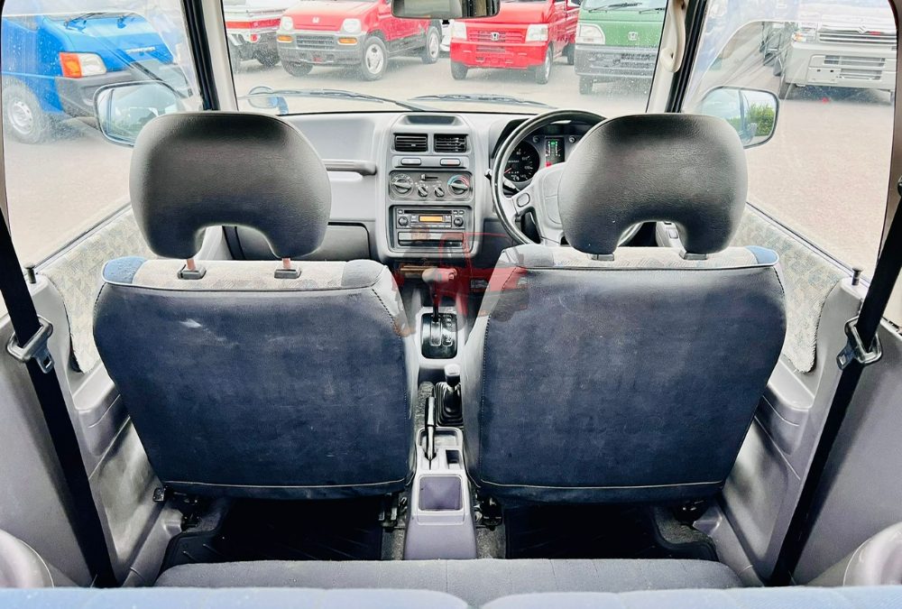 1998 Mitsubishi Pajero Mini photo 14