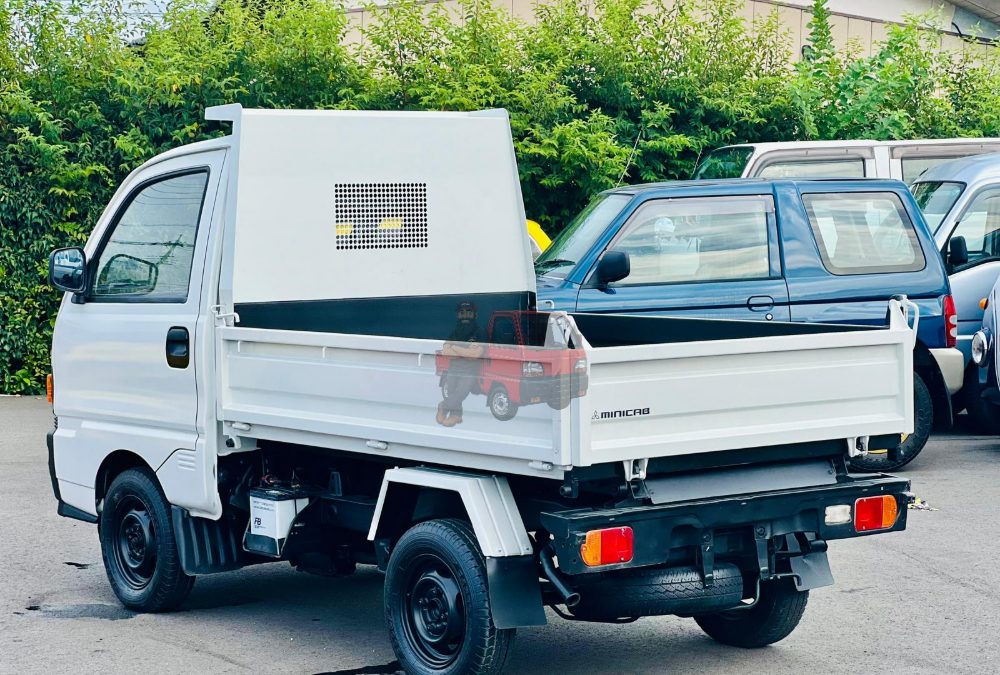 1994 Mitsubishi Minicab Dump 4WD photo 5