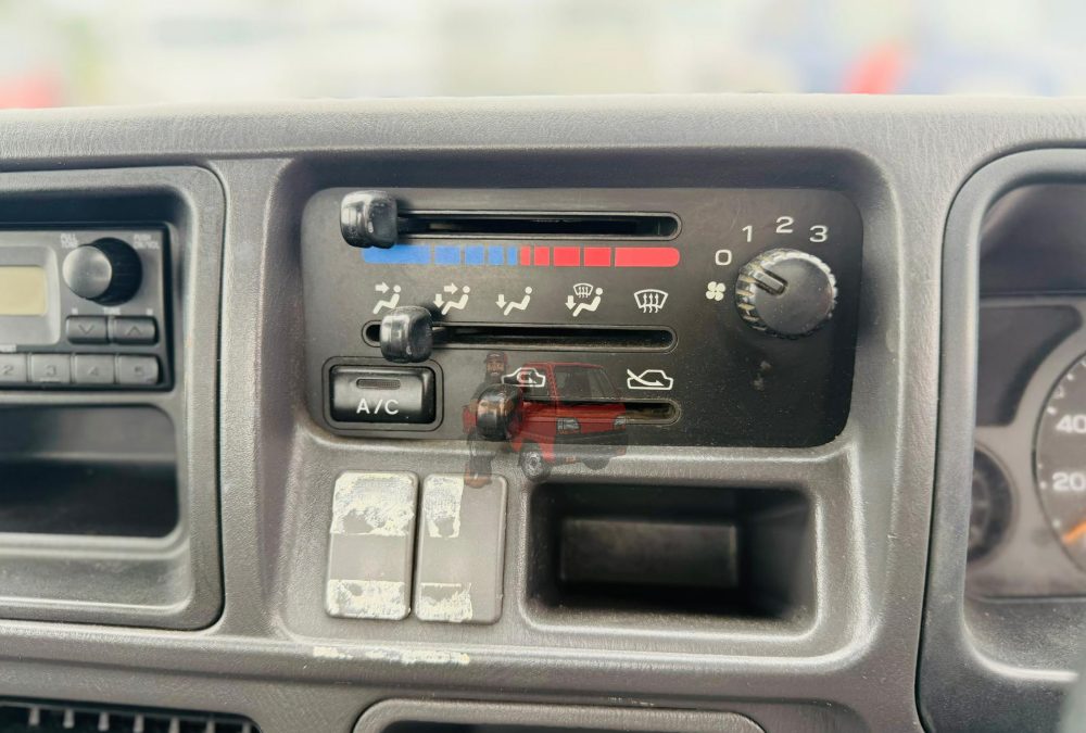 2001 Subaru Sambar Truck 4WD photo 11