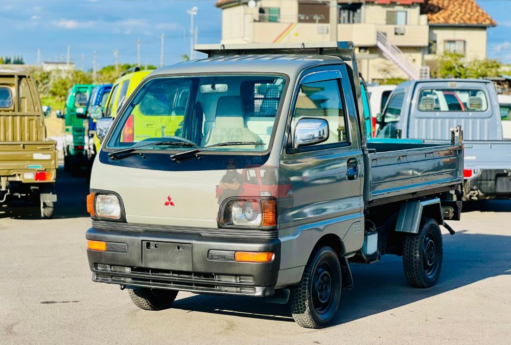 1999 Mitsubishi Minicab Dump Truck 4WD photo 4