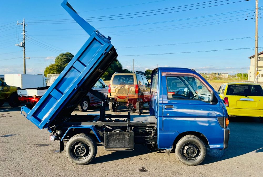1996 Daihatsu Hijet Dump Truck 4WD photo 3