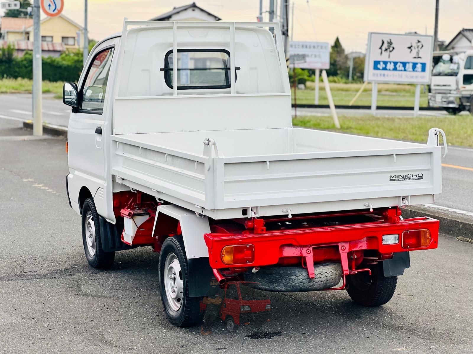 1993 Mitsubishi Minicab Dump Truck photo 6