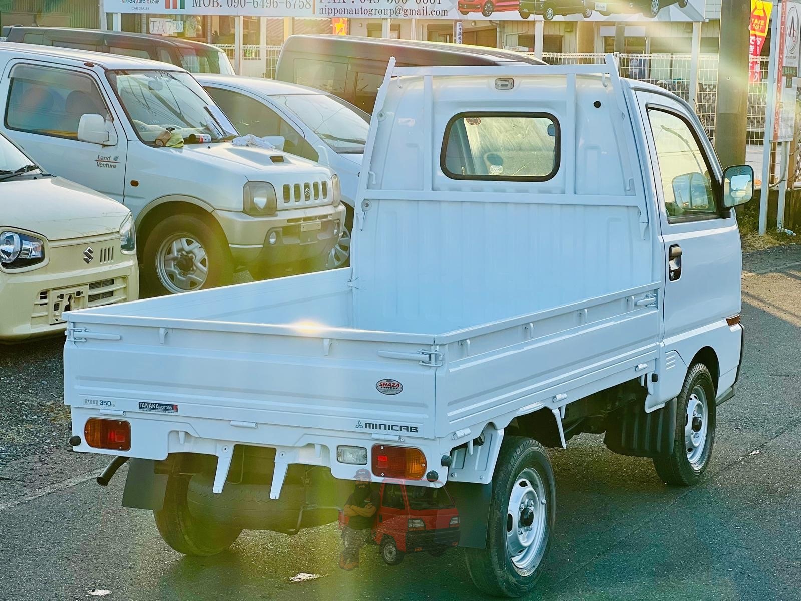 1999 Mitsubishi Minicab photo 4