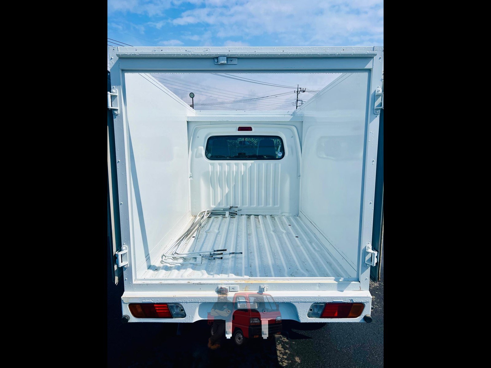 2000 Mitsubishi Minicab photo 5