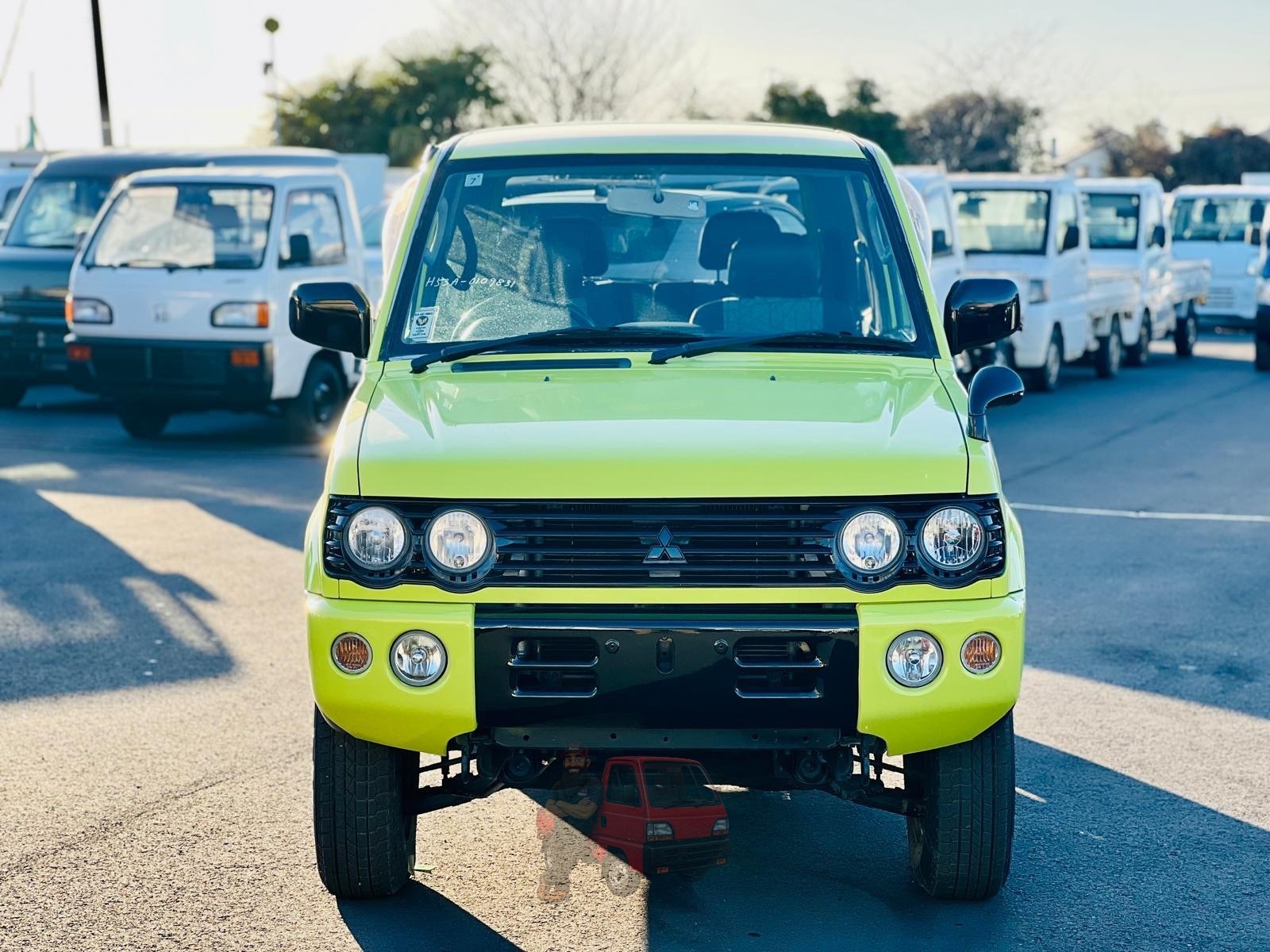 2000 Mitsubishi Pajero photo 5