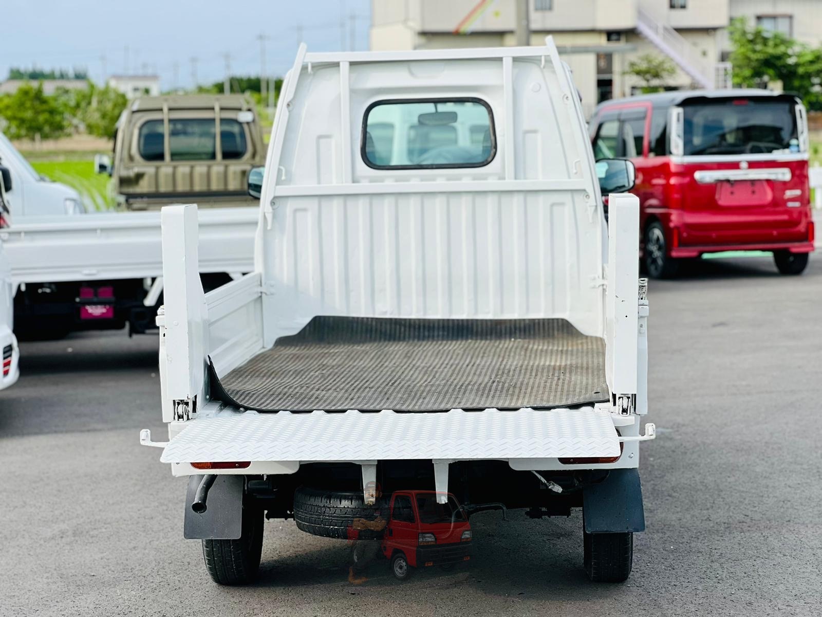 1997 Mitsubishi Lift Gate Minicab photo 4