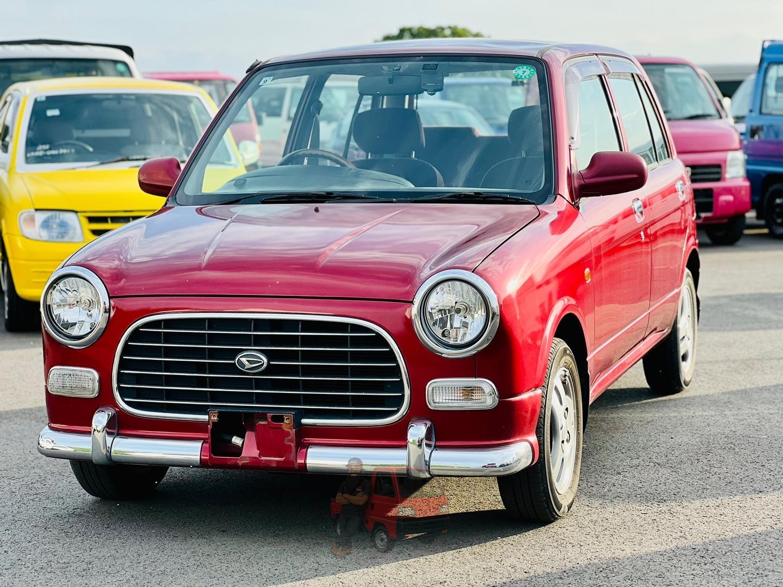 1999 Daihatsu Mira photo 2